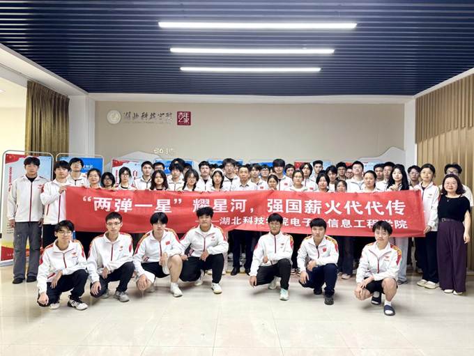 191700DA94D2C63CB0559C799120E36A